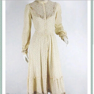 70s Gunne Sax Cream Dress